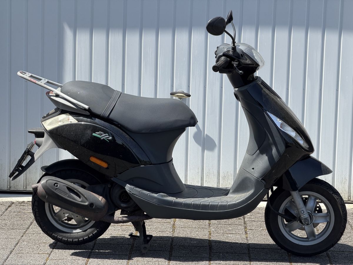 Piaggio Scooter: Piaggio Zip 50 – Usato da Meggen venduto da leupimoto 5