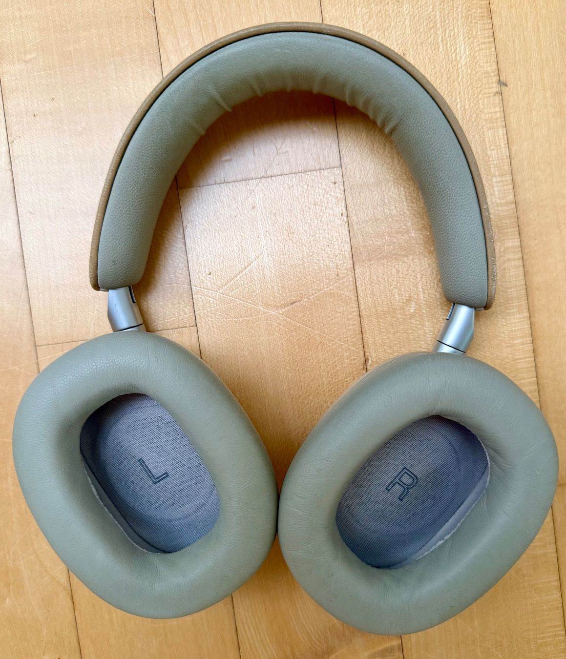 Bowers & Wilkins Kopfhörer: Bower & Wilkins Px8 beige – Gebraucht aus Niederscherli von Obernet 1
