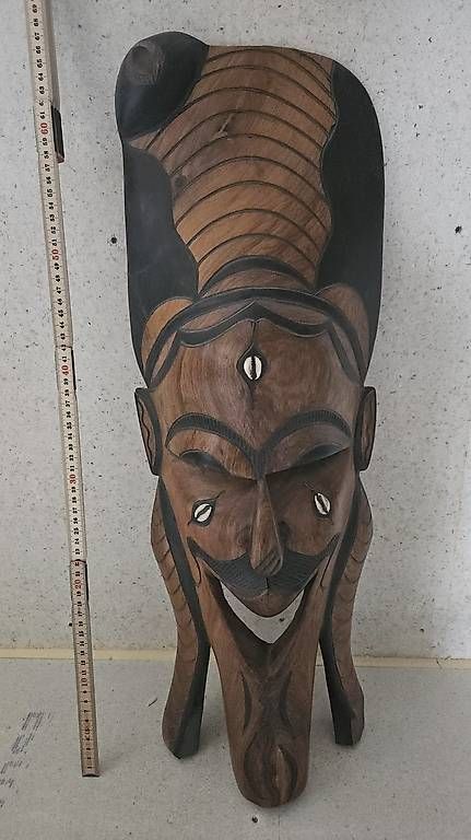 Internationale Kunst: Masque africain – Gebraucht aus La Tour-de-Treme von Vincentg