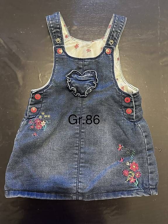 Kleider & Röcke: Gr.86 Latzkleid, Jeans – Gebraucht aus Kilchberg ZH von lolena