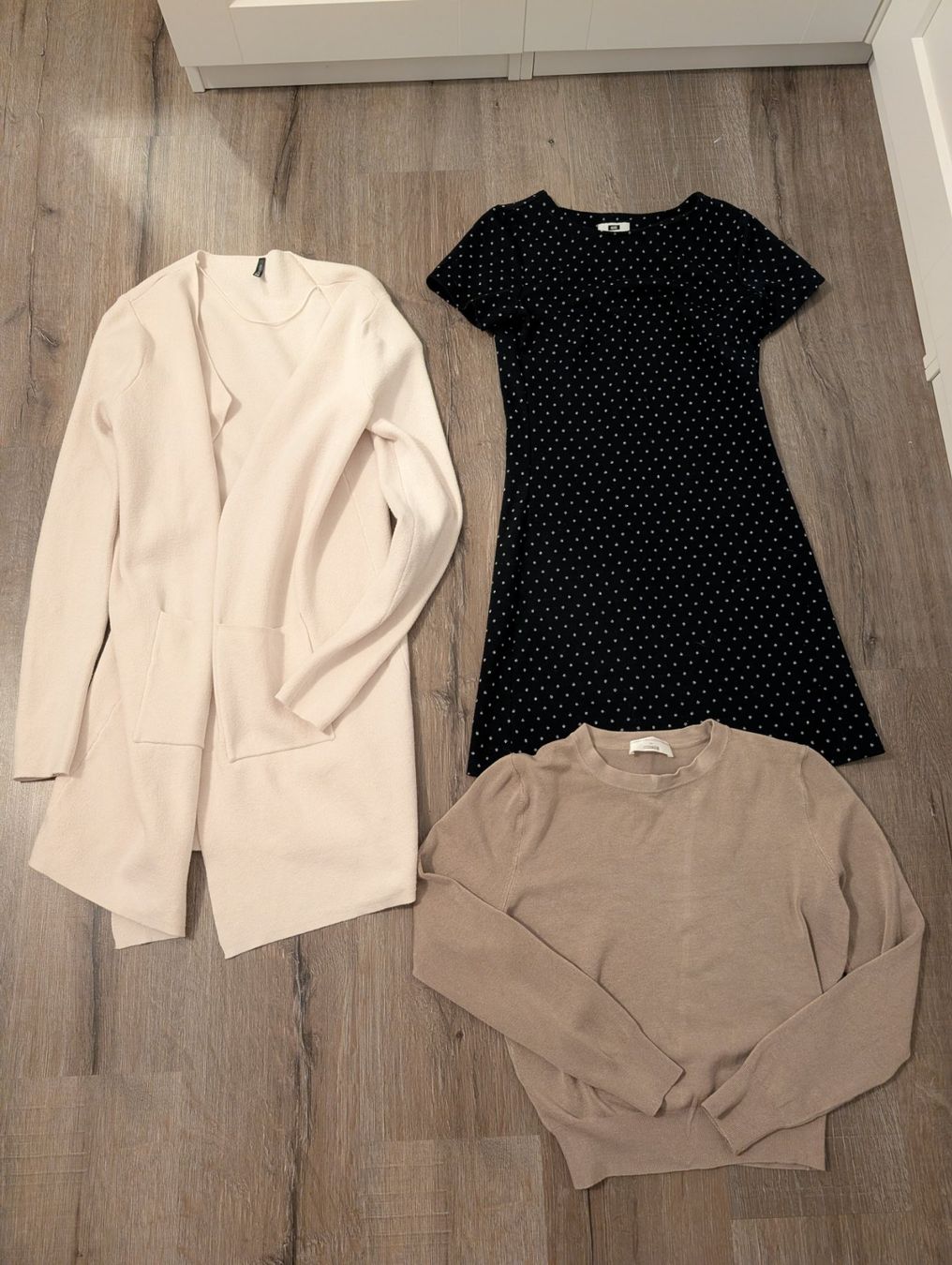 Lots de vêtements: Kleiderpaket ca. Grösse 36 – D'occasion à Huttwil par Schnuegu13 1
