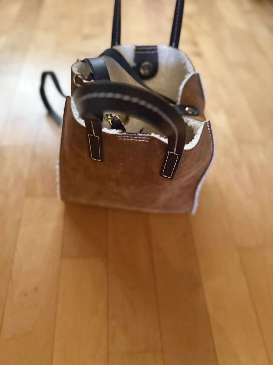 Taschen für Damen: Suede Shearling Handtasche, neuwertig, Top! – Neu (gemäss Beschreibung) aus Uitikon Waldegg von ZH81 2