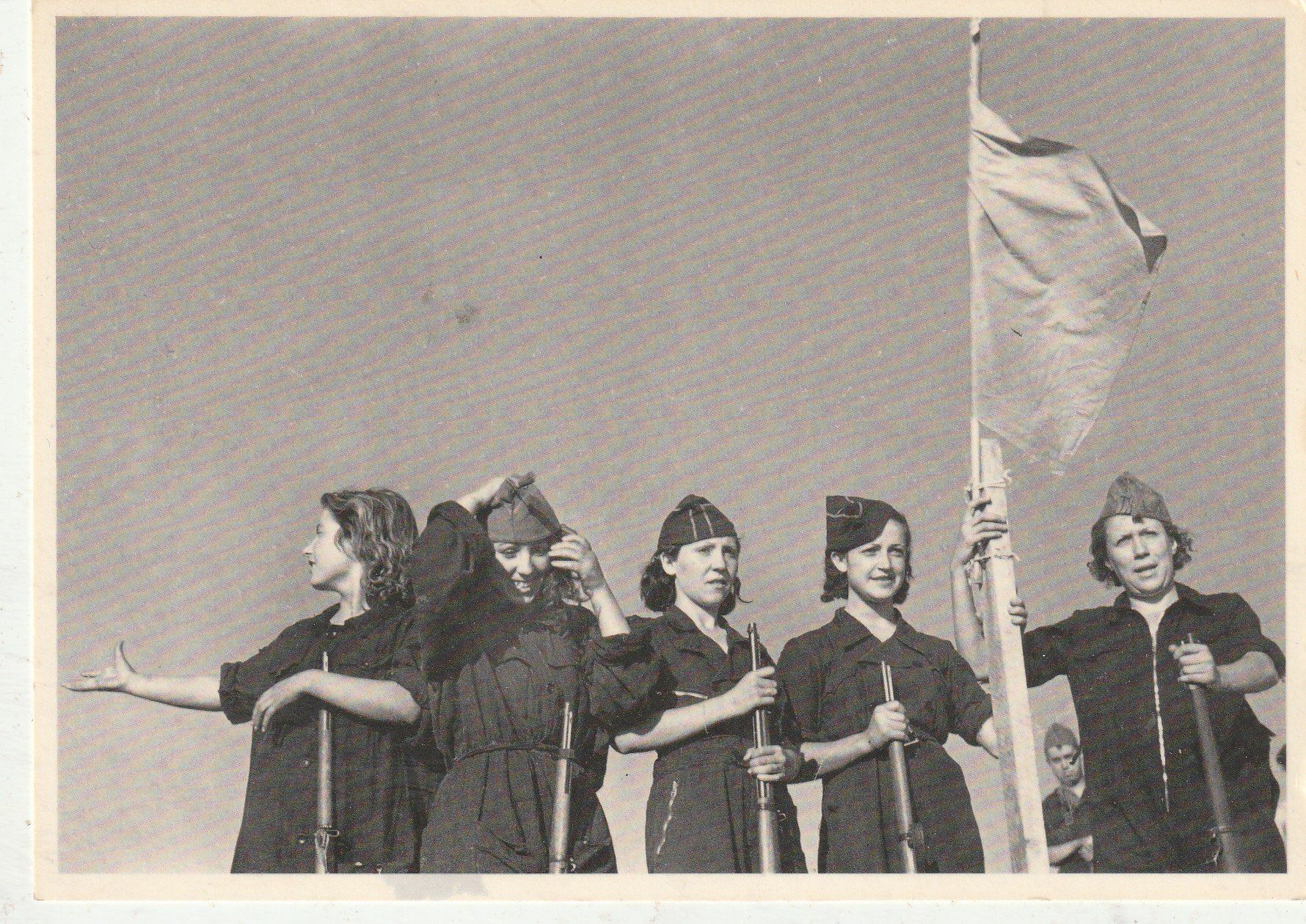 Cartoline postali: Repuplikanische Soldatinen  1936 – Usato da Lumbrein venduto da made02
