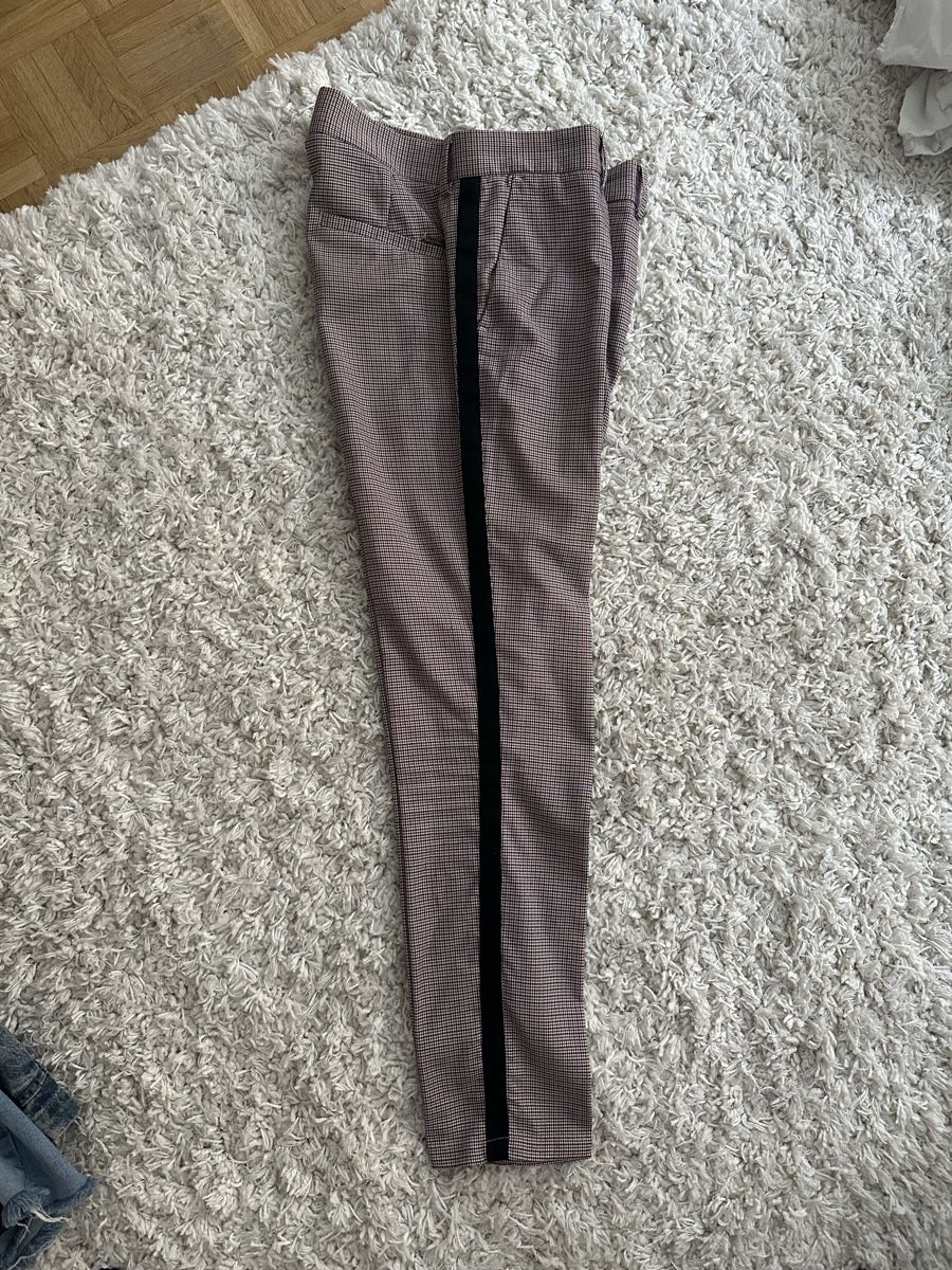 Pantaloni: Chic Houndstooth Trousers with Side Stripe - Perfect for Aut – Nuovo (secondo la descrizione) da Genève venduto da alyonavinogradova 1