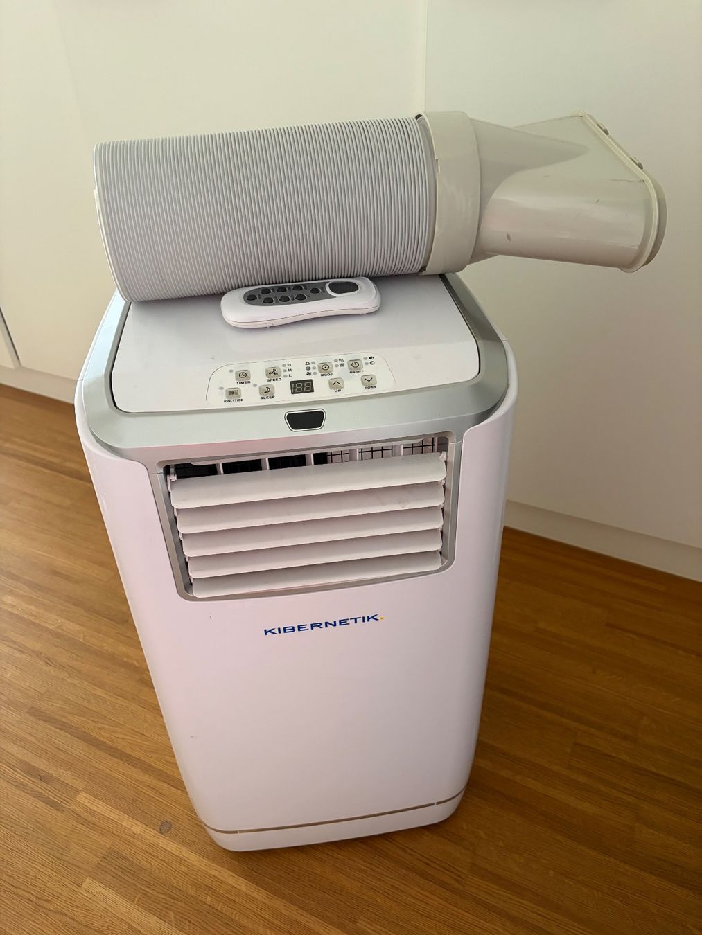 Kibernetik Klimageräte: Klimagerät KIBERNETIK KMO401 mobile – Gebraucht aus Zürich von sandrovics