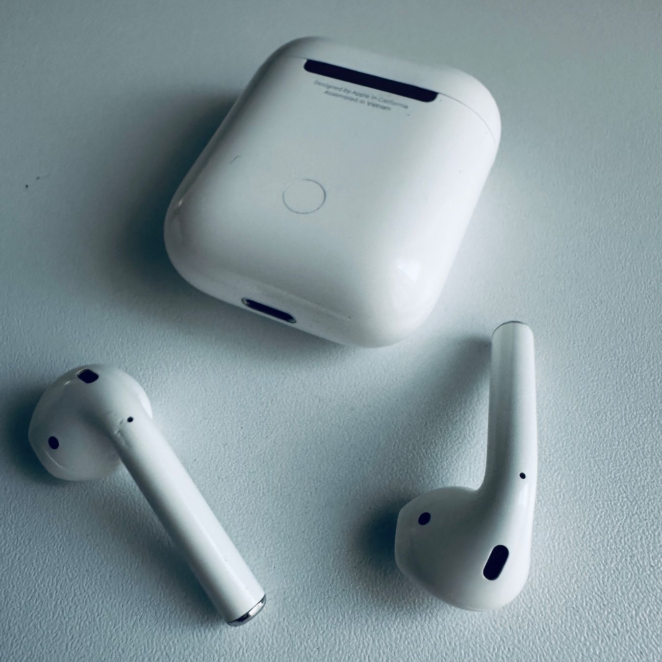 Apple Cuffie: Original Apple AirPods 2 Kopfhörer Wireless Lightning Kabel – Usato da Basel venduto da MY.AIRPODS.SHOP 6
