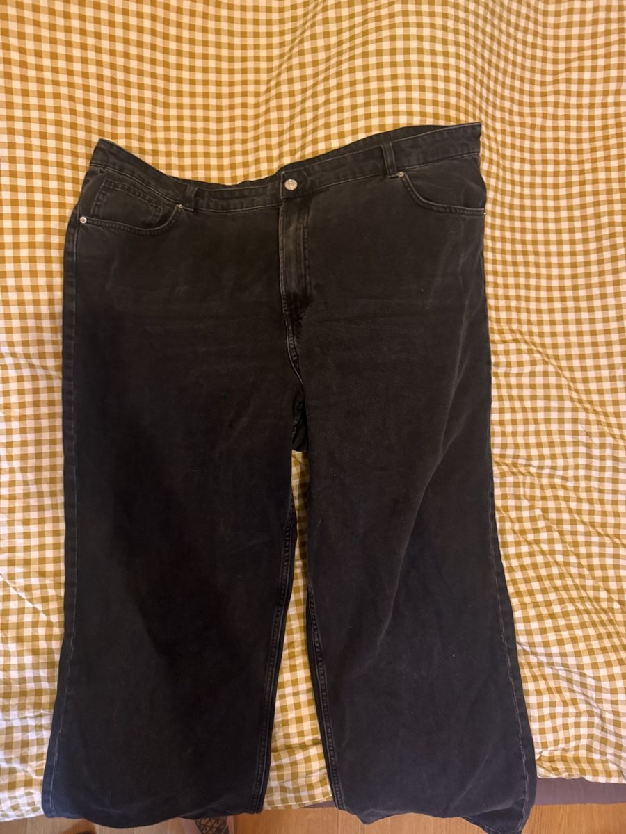 H&M Jeans: Jeans H&M effet délavé  – Usato da Vevey venduto da ebuache