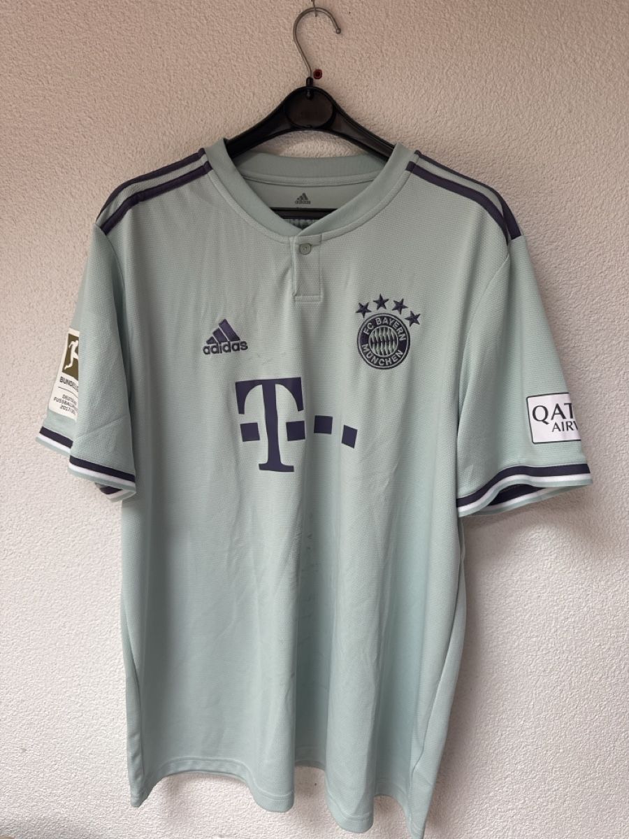 Canottiere & Pantaloni: Fc Bayern Trikot #4 Süle – Usato da Gebenstorf venduto da Retroshirt