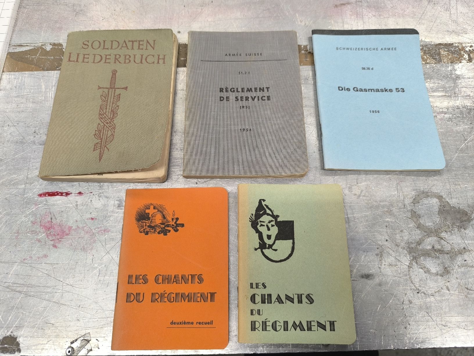 Bücher: BUCH SCHWEIZER ARMEE – Gebraucht aus Cama von anto_a