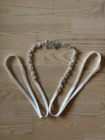 Bandeau mariage de luxe, idéal pour compléter votre robe!