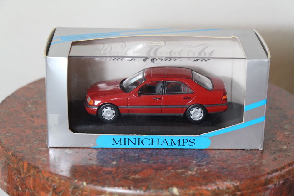 Miniature 1/43 - MERCEDES-BENZ 180 1953 - MINICHAMPS - Série limitée