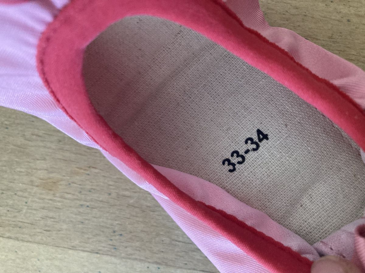 S.Oliver Scarpe per ragazze: Geräteschuhe 33 – Nuovo (secondo la descrizione) da zürich venduto da idia2 1