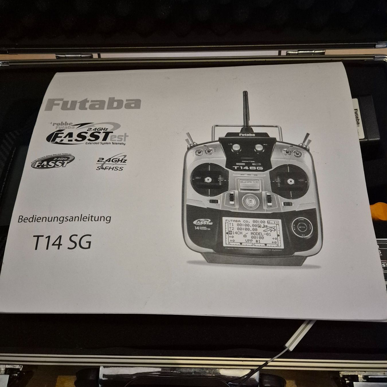 Futaba Telecomando: Futaba T14SG mit Koffer und 3 Empfängern – Usato da Arbon venduto da Mogmog4 3