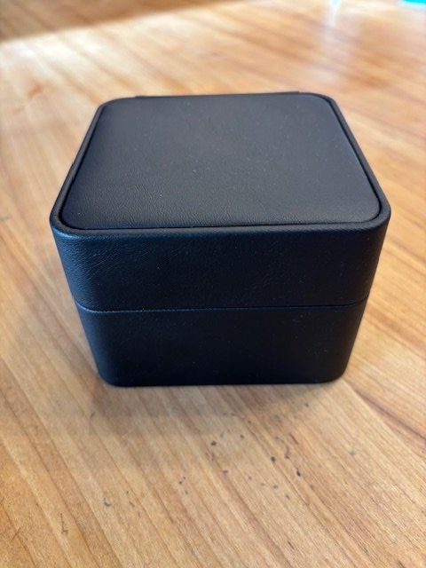 Scatole porta orologi: Uhrenbox, Box klein – Nuovo (secondo la descrizione) da Grenchen venduto da chaga1234
