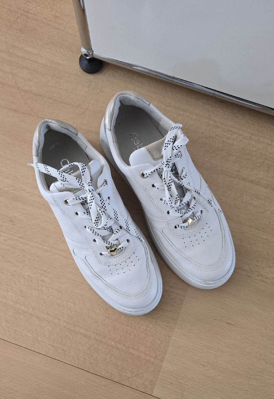 Gabor Chaussures femmes: Gabor Leder Sneaker Gr. 39 – D'occasion à Sursee par M_Z