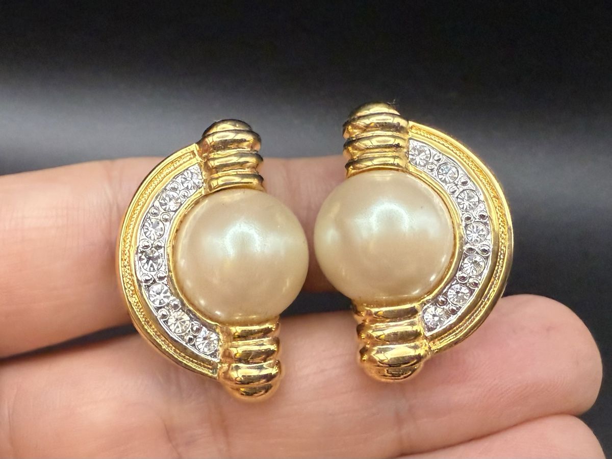 Ohrringe & -stecker: Vintage-Ohrringe Cabouchon Paris - Goldfarben – Gebraucht aus Lamone von LaCantinaMagica