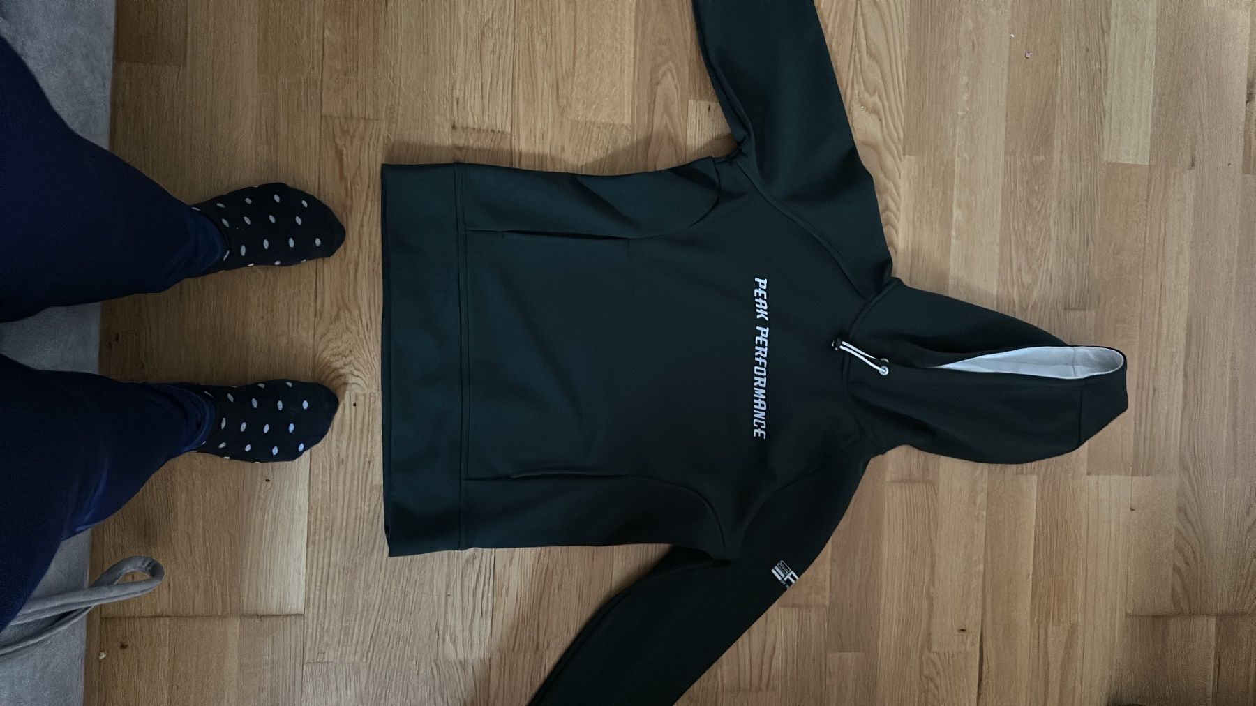 Peak Performance Maglioni & Felpe: Peak Performance Hoddie – Usato da Zürich venduto da Tauchenwaran