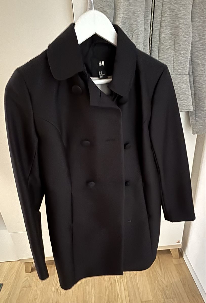 H&M Jacken: H&M Blazer grau & Jacke schwarz Grösse 36  – Gebraucht aus Geroldswil von ele_7hkp 1