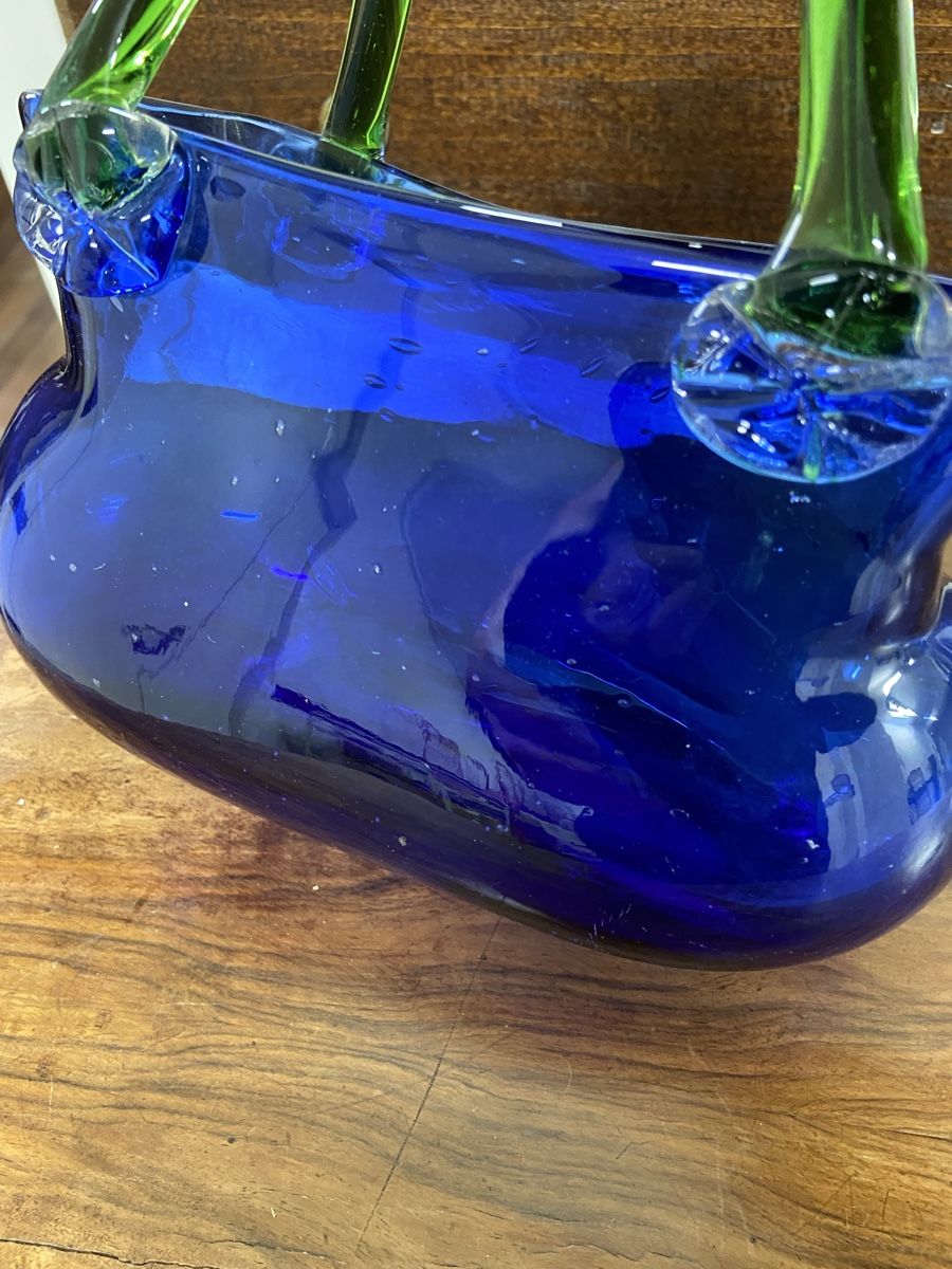 Murano Vasi & Recipienti: Blaue Glasvase Handtasche Form Murano? – Usato da Dietikon venduto da brocki-eyra 1