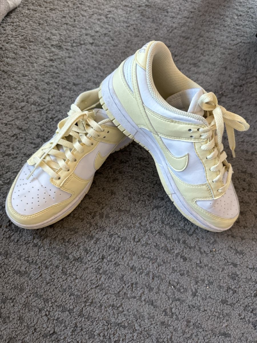 Nike Scarpe da uomo: Nike Dunk Sneaker hellgelb 38.5 – Usato da Schaffhausen venduto da NellyE 1