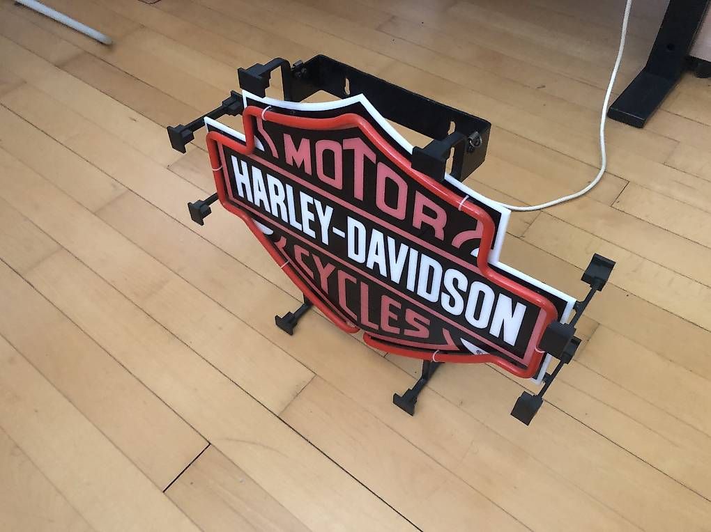 Insegne: Harley Davidson Neon Reklame – Usato da Luzern venduto da Nautico 2
