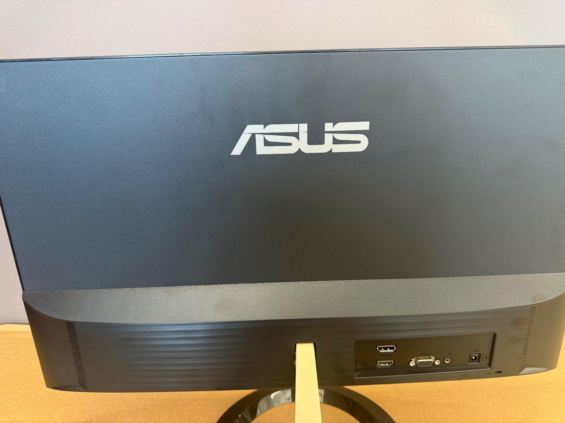 Asus Monitore: ASUS VZ249Q 23.8" Monitor – Gebraucht aus Dietlikon von ComdatAG 4