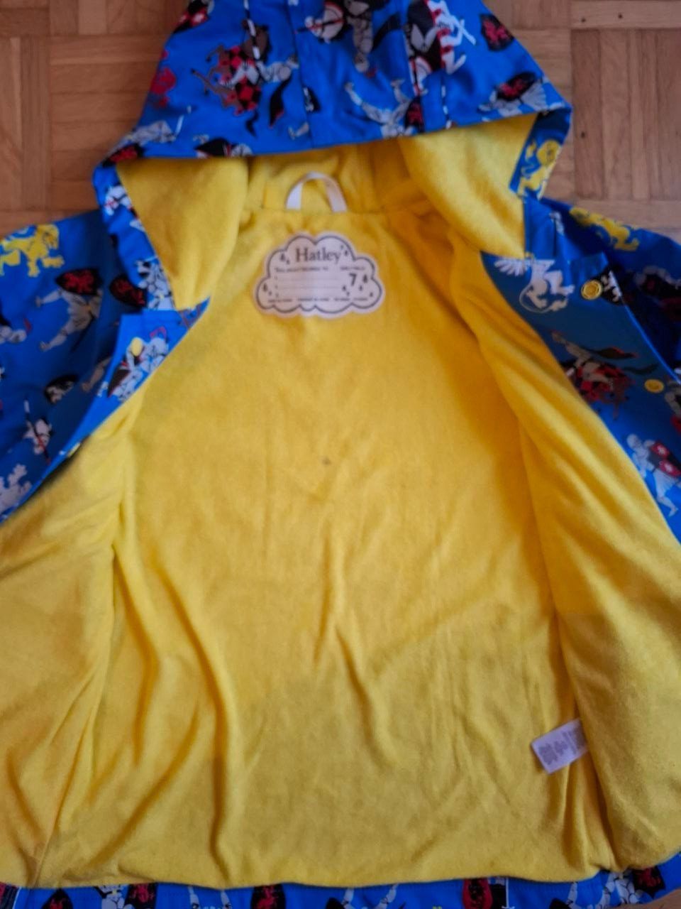 Hatley Jacken & Mäntel: HATLEY Regenjacke Veste 7 ans /122 – Gebraucht aus Bulle von issyk-kul 1