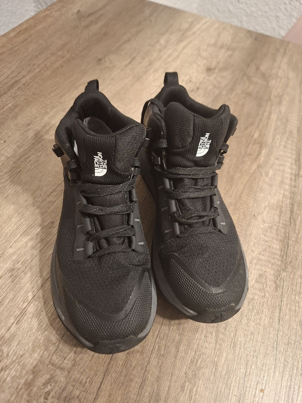 North Face Scarpe da donna: chaussures pour femmes The North Face – Nuovo (secondo la descrizione) da Leytron venduto da nat_jtd7