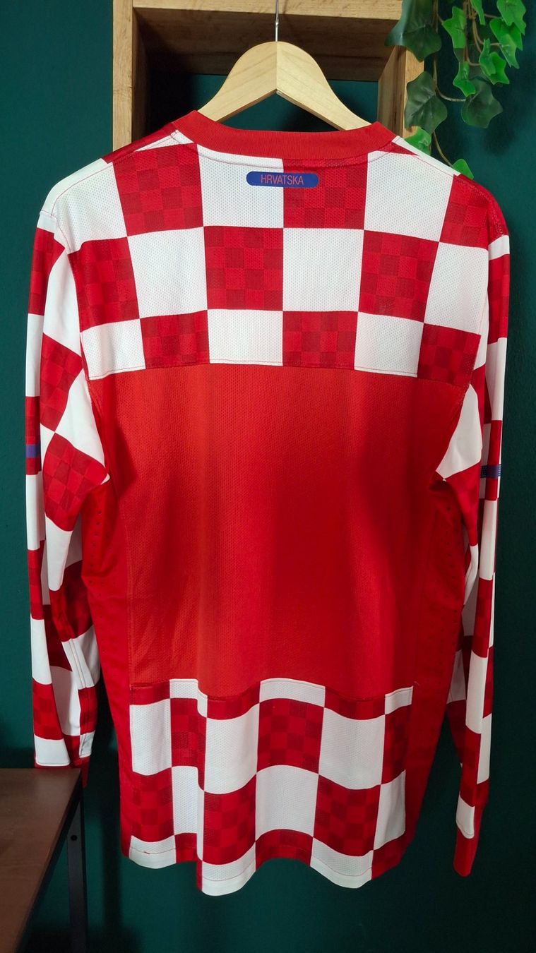 Nike Canottiere & Pantaloni: Croatia player version world cup 2010 Nike – Usato da Yverdon-les-Bains venduto da flo_8fgr 2