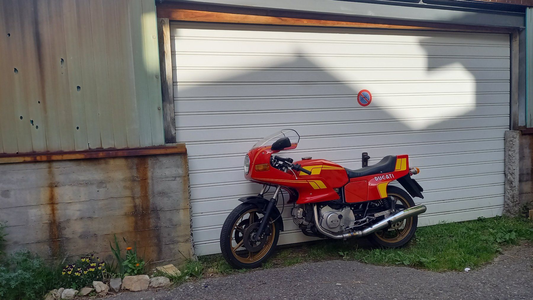 Ducati Strada: DUCATI PANTAH – Usato da La Chaux-de-Fonds venduto da tibaz 2