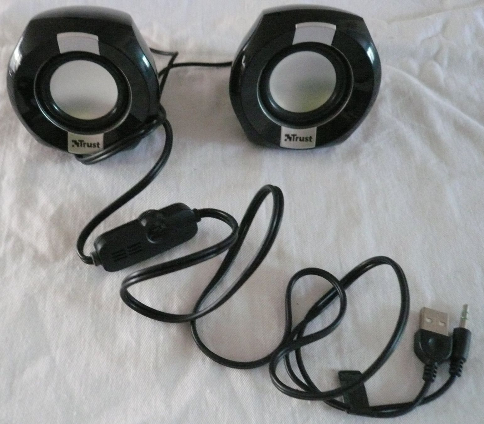 Trust Casse acustiche: Trust Compact 2.0 speaker set, kompaktes USB-betriebenes – Nuovo e nell'imballaggio originale da Rotkreuz venduto da Busa17 3