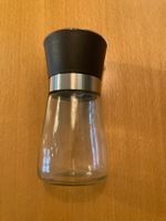 Pfeffer-/Gewürzmühle, Glas mit Deckel, neu