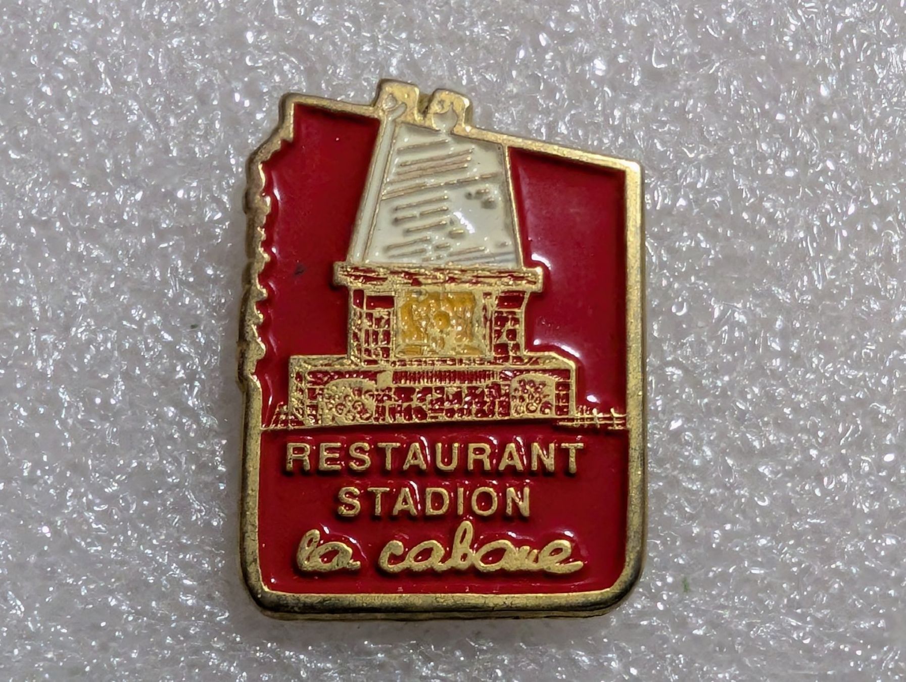 Placchette & Badge: Ansteckpin 281: Restaurant Stadion – Usato da Oppligen venduto da Pin-Fall-Shop