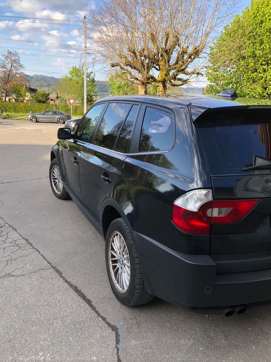 BMW Automobili: BMW X3 E83 3,0 D Automatik Unfallfrei 2.Hand – Usato da Oberhofen amThunersee venduto da Sammlerboy24 2