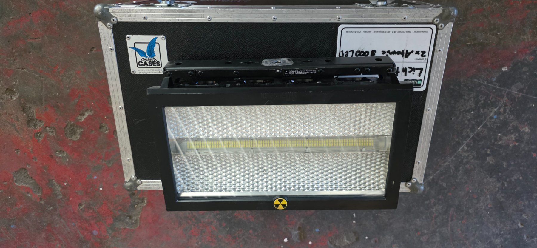 Martin Lampes: 2x Martin Atomic 3000 LED Strobe inkl. Flightcase – D'occasion à Steg VS par LM-LaserArt 6