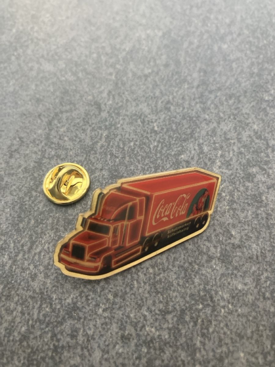 Coca-Cola Placchette & Badge: Coca-Cola Truck Pin – Nuovo (secondo la descrizione) da Wettingen venduto da BAG4478 1