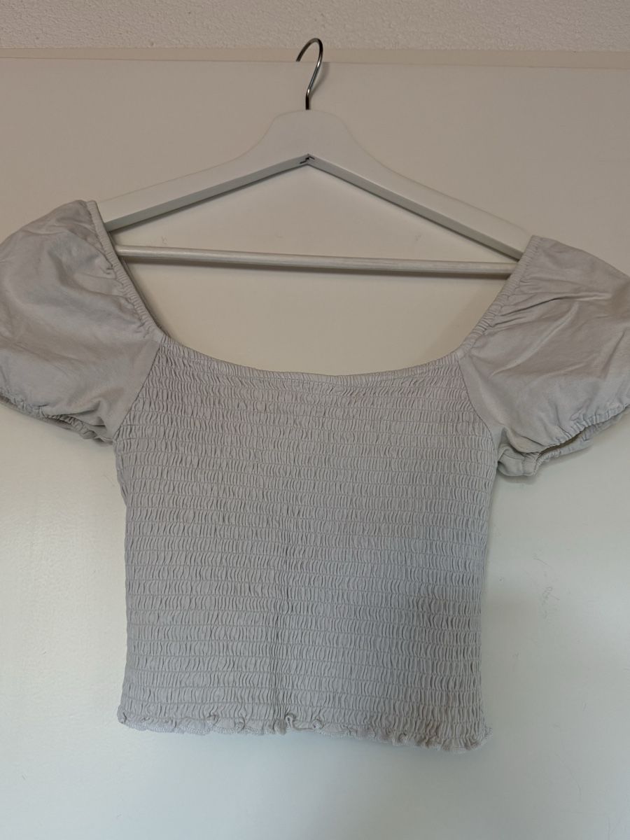 Top: Crop Top – Usato da Lyss venduto da joe_pp6z 1