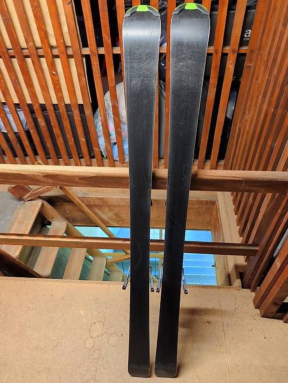 Sci: Ski – Usato da Zürich venduto da Gilbertoberra