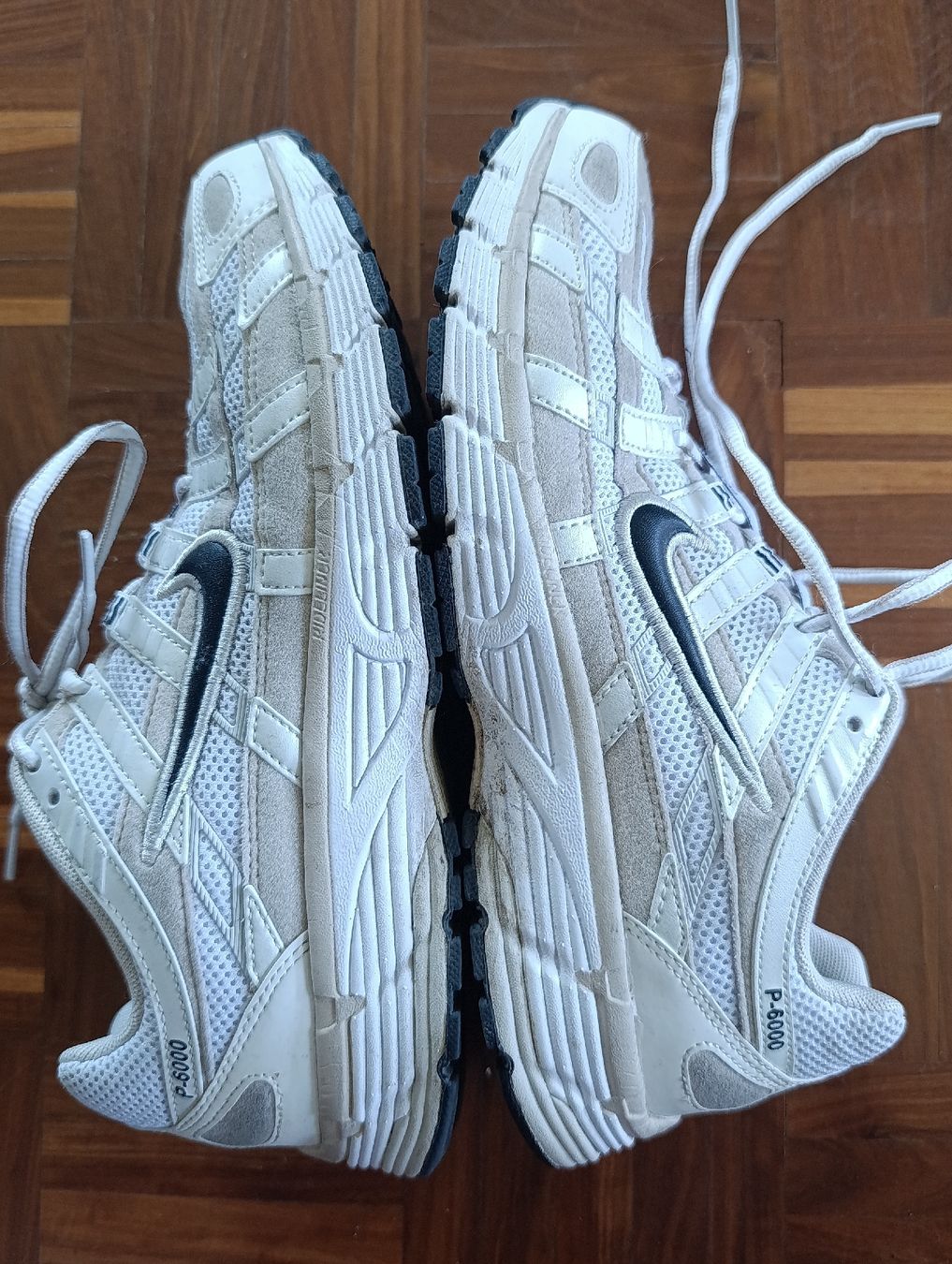 Nike Scarpe da uomo: Nike P-6000 weiss, beige Gr. 40.5 – Usato da Baar venduto da L.isa28 5