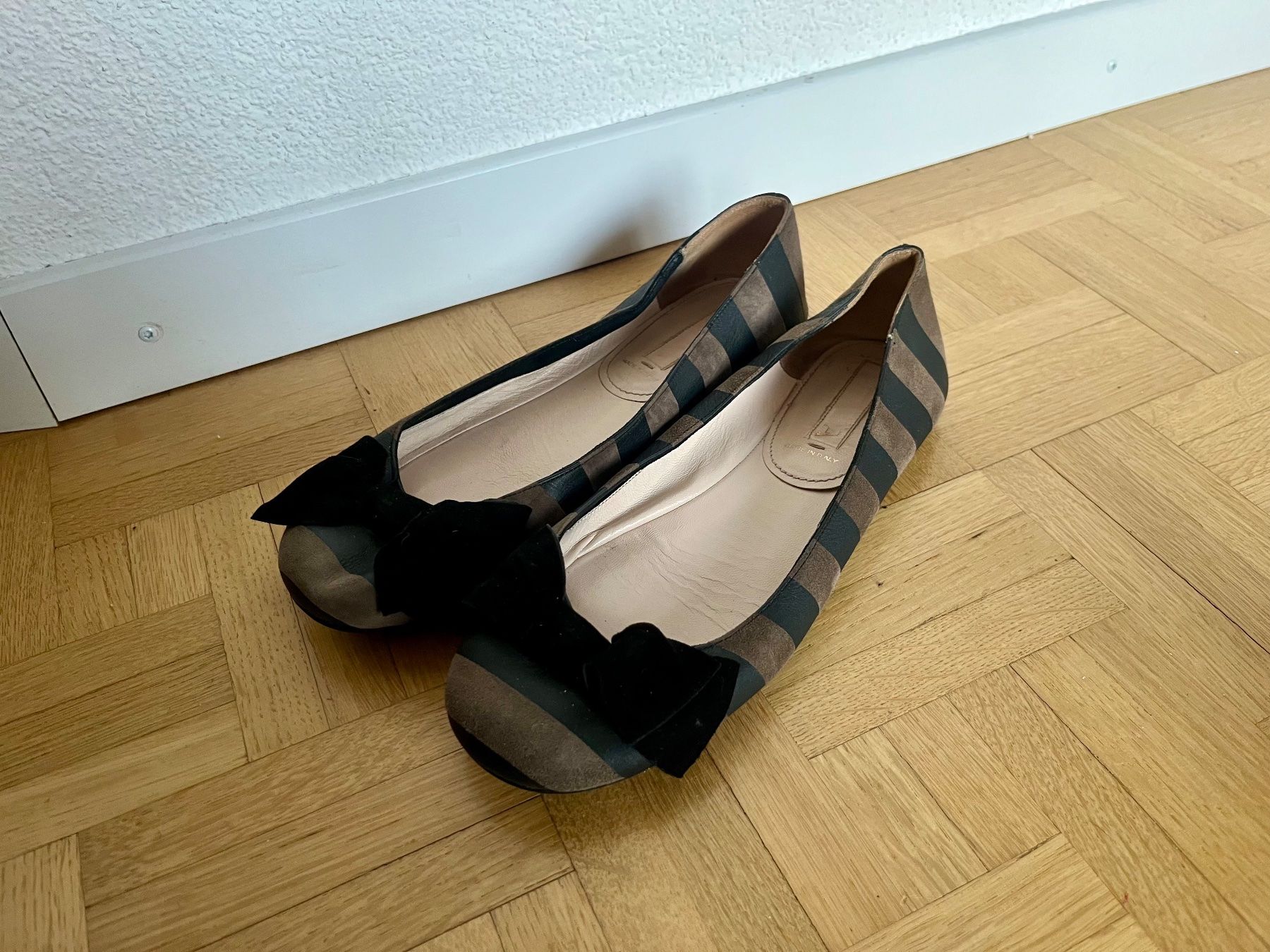 Prada Scarpe da donna: Original Prada Ballerinas Schuhe Gr. 36 – Usato da Frauenfeld venduto da Repsol_Vani