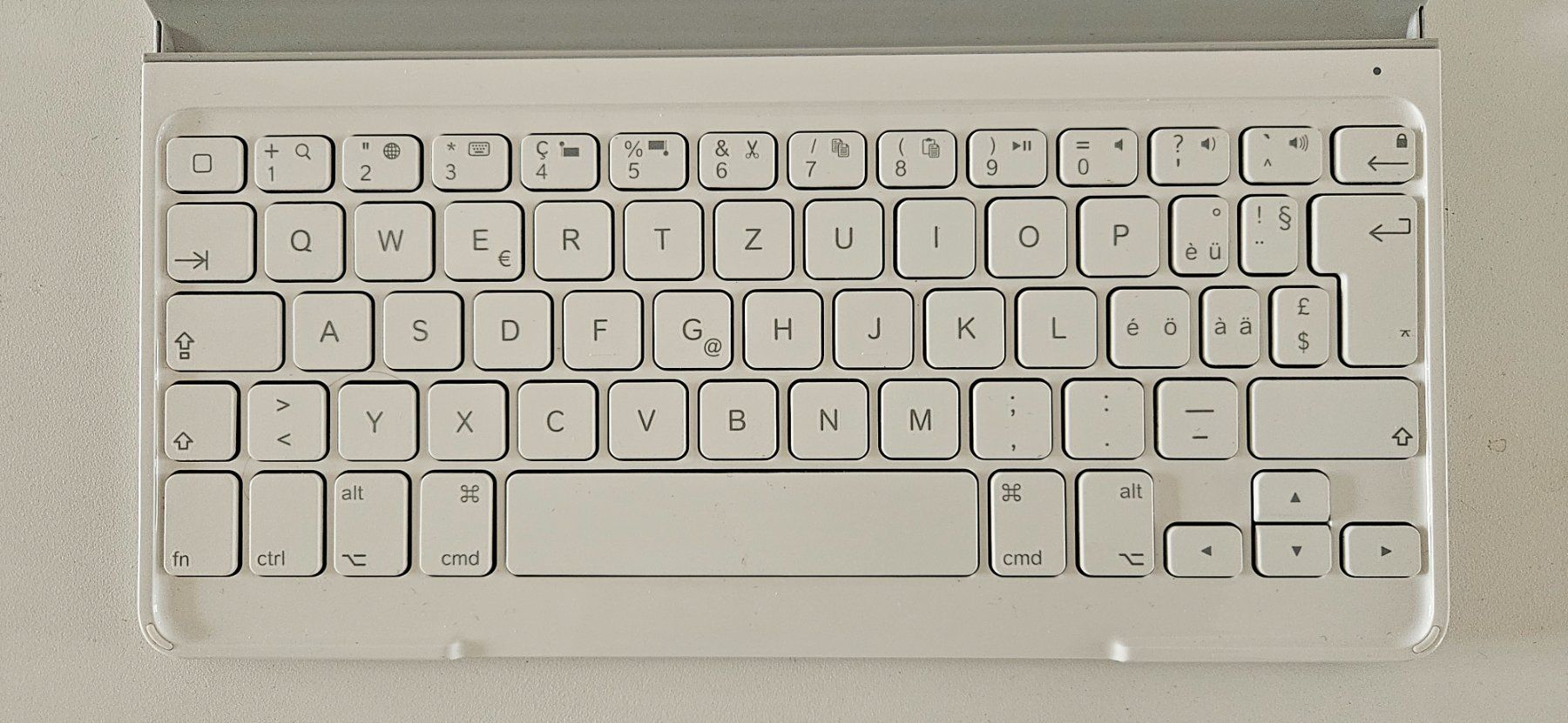 Tastiere: Logitech Ultrathin Keyboard Cover - CH Layout – Usato da Baar venduto da Bigs1 4