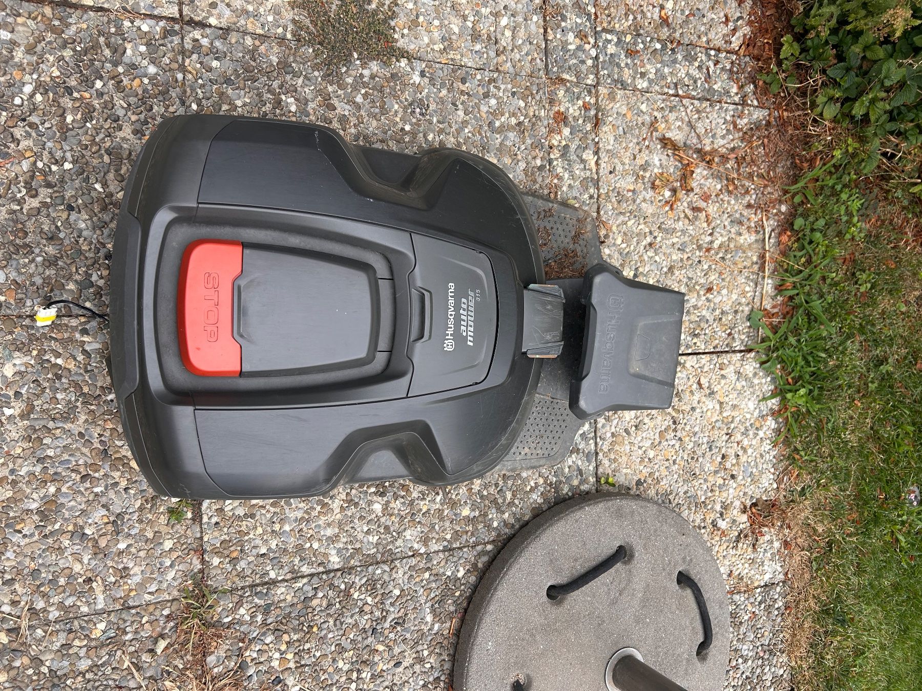Tondeuses à gazon: Husqvarna Auto mower 315 – Défectueux à Crans VD par jer_x9lg