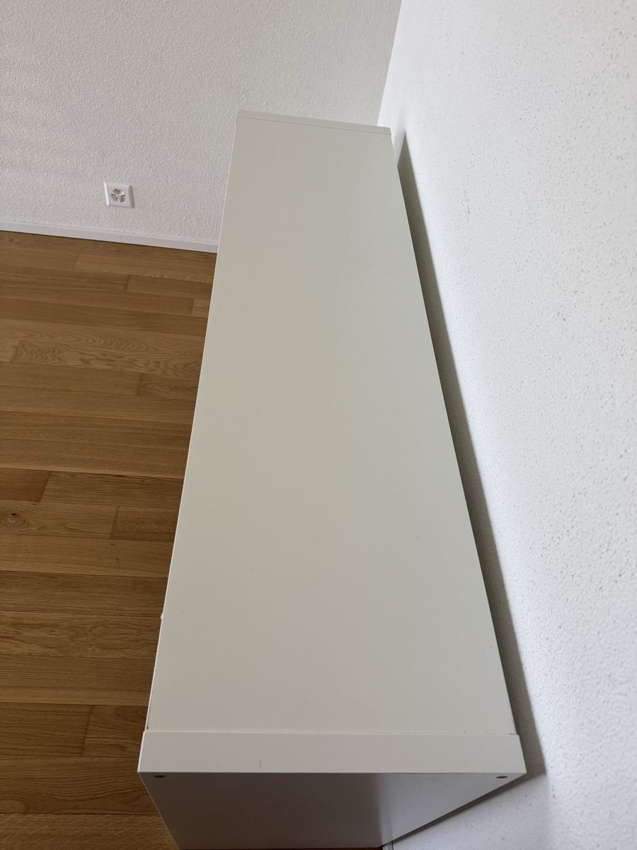 Scaffali: KALLAX Möbel ikea neuwertig – Usato da Meilen venduto da Romana13 3