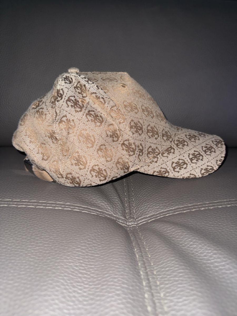 Guess Hüte, Mützen & Caps: Cappellino Guess Milano – Gebraucht aus S. Vittore von valerio_lvca 2