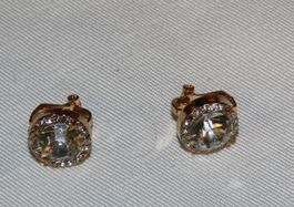 Clips  d'oreilles dorées avec des strass ✨✨ (50)