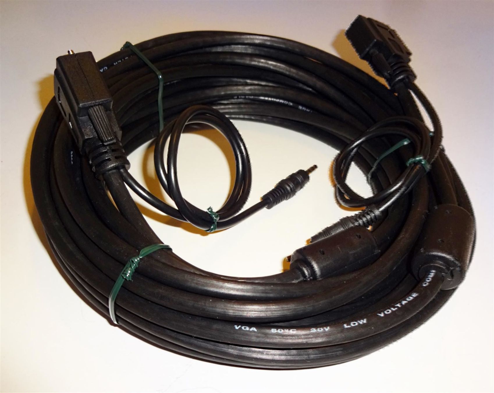 Kabel: Roline VGA-Kabel 11.04.5160AR -1 Stück- – Gebraucht aus St. Gallen von WWL 1