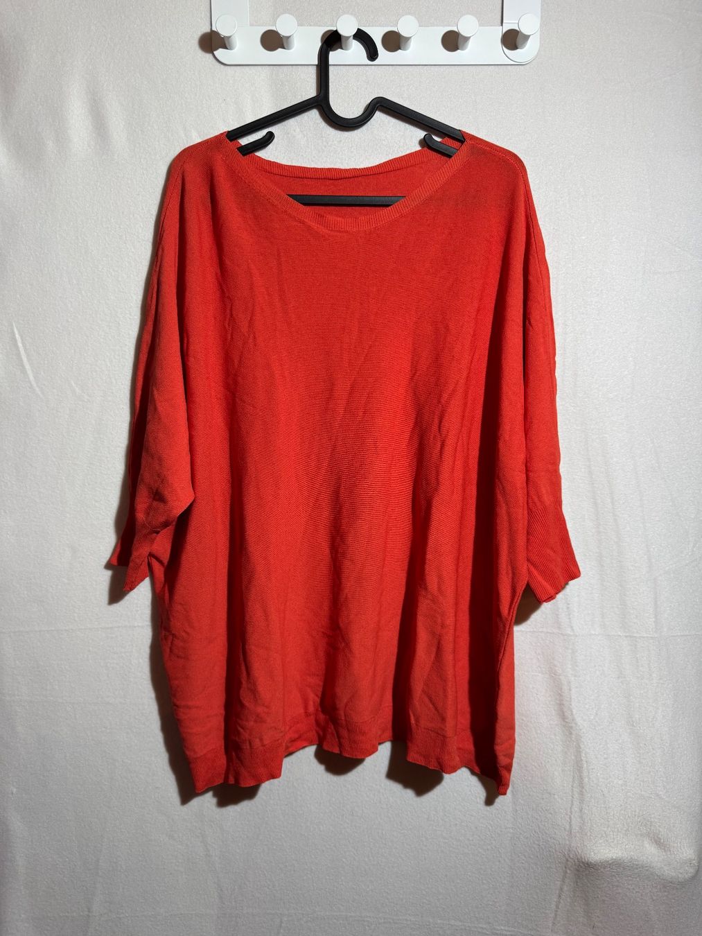 Maglioni & Felpe: Orange-roter Pullover ca. Gr. XXL – Usato da Grosswangen venduto da SALE_SALE_SALE