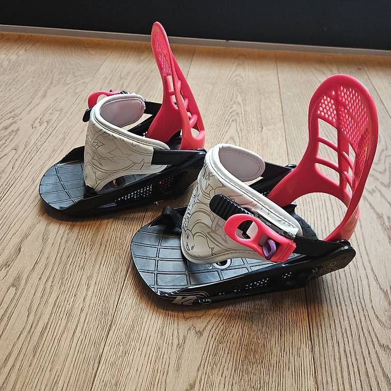 Attacchi: K2 Snowboardbindung Kinder Gr. S – Usato da Riet (Neftenbach) venduto da janineee85