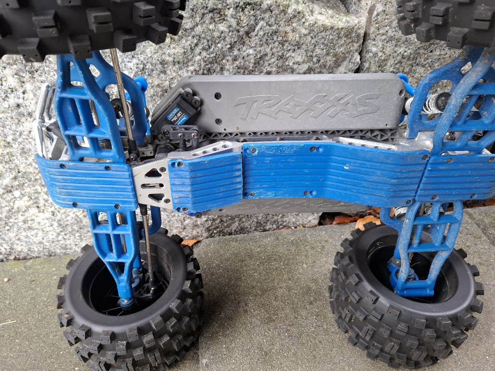 Traxxas RC Modellbau: Traxxas E-Maxx  1:8 – Gebraucht aus Schöftland von Eichboy 8