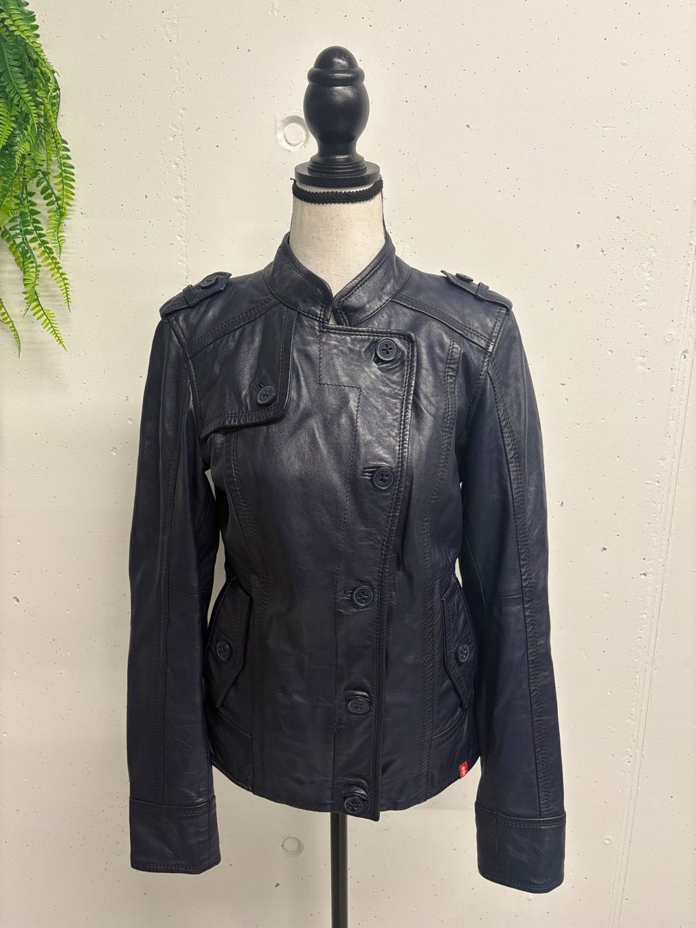 Esprit Giacche: EDC Esprit Lederjacke dunkelblau Gr. M – Nuovo (secondo la descrizione) da Regensdorf venduto da secondchancefashion 2